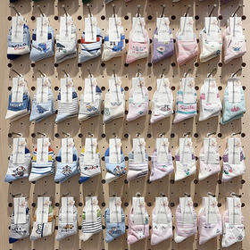 六指鼠一包也是批发价，到手十双，颜色款式随机【六指鼠品牌秋款中筒童袜】薄款/厚款可选，0-15岁都有‼️