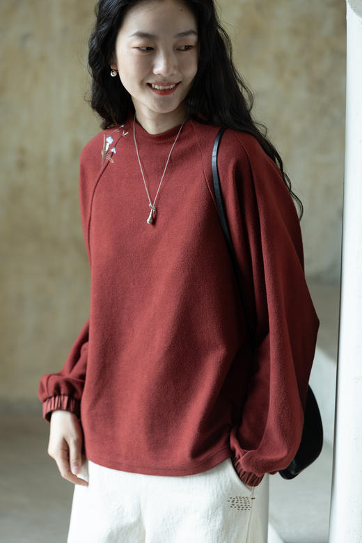 牧衣游原创 舒适棉手工刺绣卫衣女新款柔软亲肤百搭套头上衣 祈秋 商品图5