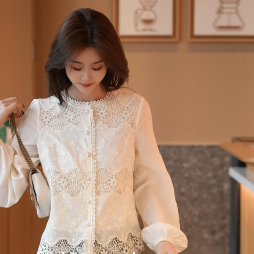 NP3303蕾丝上衣女长袖2025春季新款甜美花边装饰法式白衬衫洋气百搭衬衣 商品图2