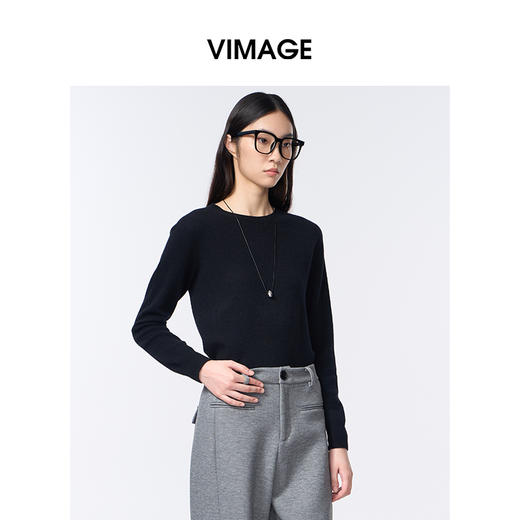 VIMAGE纬漫纪圆领简约时尚保暖2025秋季新款羊毛针织衫V2401107 商品图5
