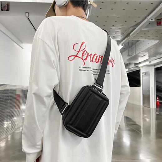 凯亚仕极丽好物系列斜跨通勤包KYS-B8921 黑色 商品图1