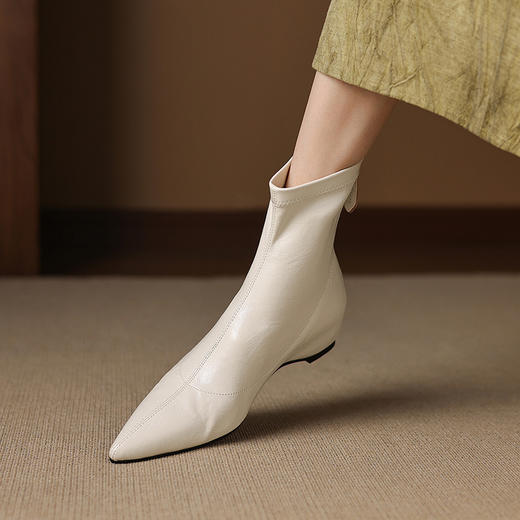 OLD 1240内增高短靴尖头弹力大码靴粗跟不累脚单靴 商品图1