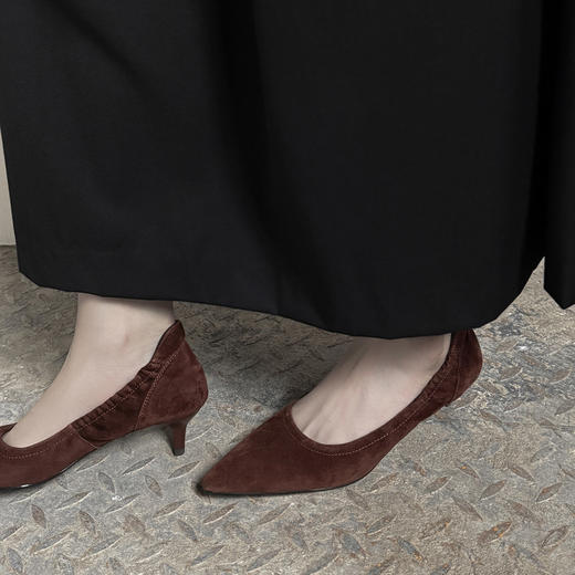 【预售5天】羊翻皮通勤气质工作鞋女秋季新款尖头性感细跟浅口高跟单鞋DQ&DQ95033W 商品图1