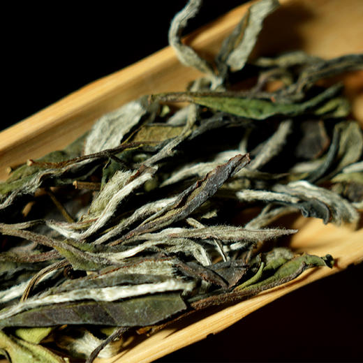 【白牡丹】2021年云南福鼎白牡丹，补贴价清仓纯纯的福利，纯日晒花香，250克/箱 商品图5