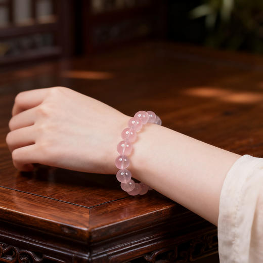 收藏级冰种马粉水晶手串 自然剔透 颗颗精选 商品图3