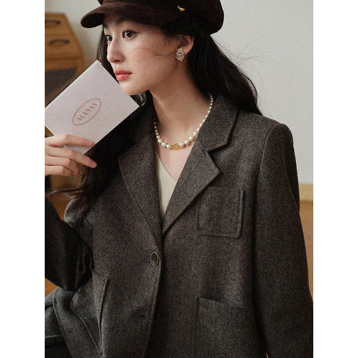 鹿向南2025秋冬高级感藜麦灰正肩西装外套女宽松休闲别致洋气西服 商品图4