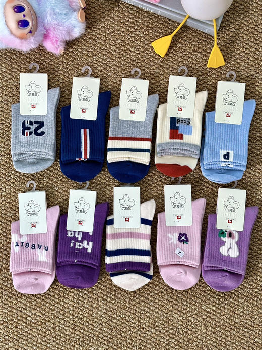 六指鼠一包也是批发价，到手十双，颜色款式随机【六指鼠品牌秋款中筒童袜】薄款/厚款可选，0-15岁都有‼️ 商品图5