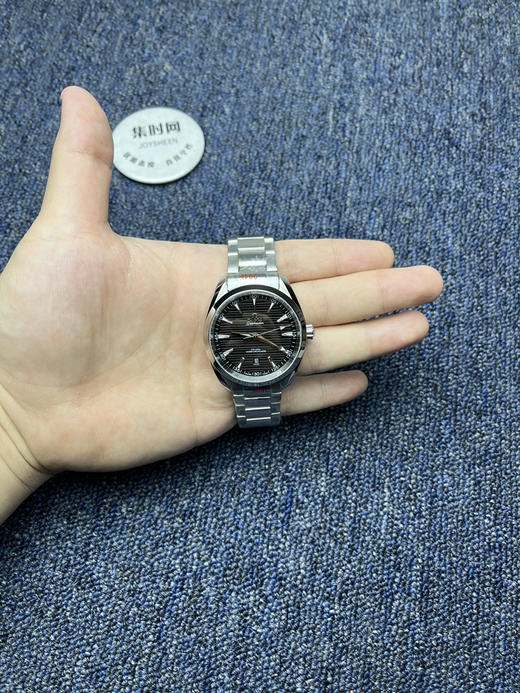 OMEGA欧米茄 海马150米系列Aqua Terra 150米运动 黑色盘 男士腕表
【机芯】搭载进口西铁城 商品图8