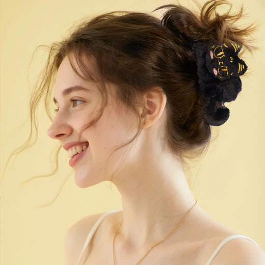 大英博物馆 巴斯特系列 毛绒黑色抓夹 商品图1