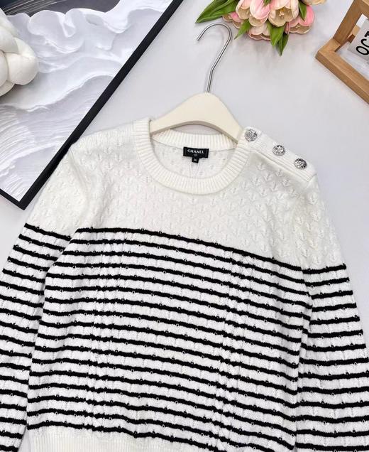 TY449-Chanel 香奈儿 新款条纹编织肩扣套头毛衣（PG*MM）9.16直播款 商品图3