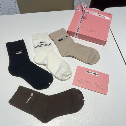 G503缪缪棉袜百搭系列中筒袜一盒四双装 商品图0
