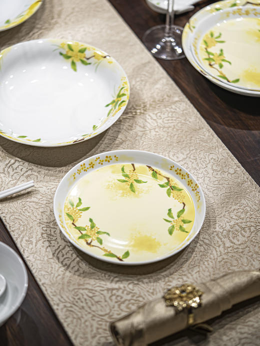 富玉 | 景德镇陶瓷餐具套装2025新款家用中式玲珑金桂浮光碗碟高颜值乔迁新居 商品图3