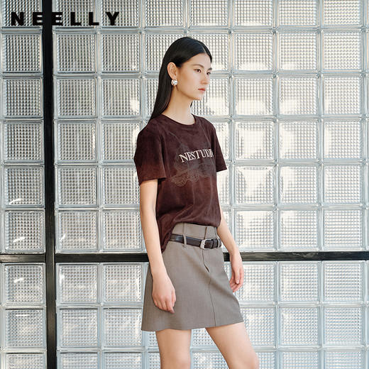 NEELLY纳俪商场同款秋新款时尚字母印花短袖T恤女舒适休闲上衣N25082T01088 商品图0