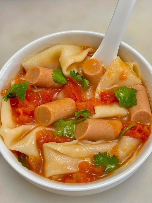 🤩孩子追着要的【牛肉肠】来啦❗💰29.9带走60根‼️一根0.5不到❗牙齿一咬微微回弹✨肉香四溢越嚼越香，一根接一根炫不停❗⭕牛肉+鸡肉黄金配比，口感不柴，高蛋白补营养，Q弹扎实 商品图4