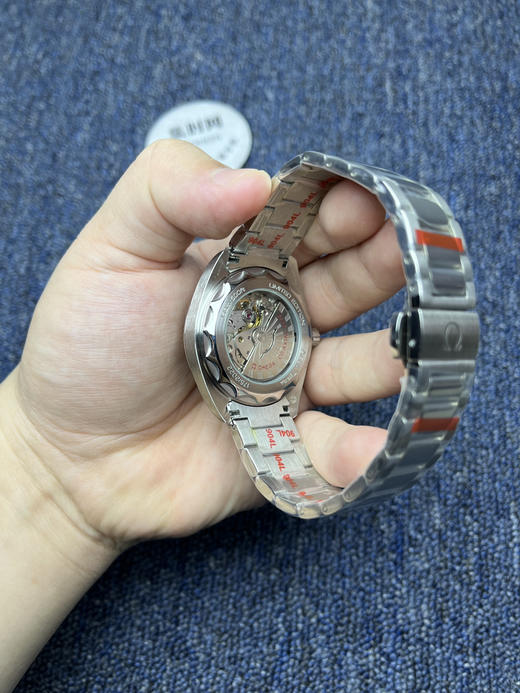 OMEGA欧米茄 海马150米系列Aqua Terra 150米运动 黑色盘 男士腕表
【机芯】搭载进口西铁城 商品图5