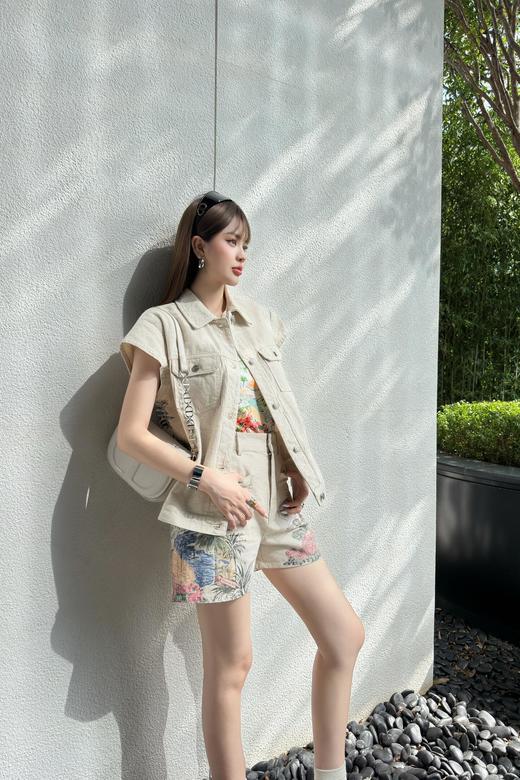 TY458- 迪奥 25Fw早秋新款 沙滩椰林涂鸦牛仔马甲(PG*MM)9.16直播款 商品图0