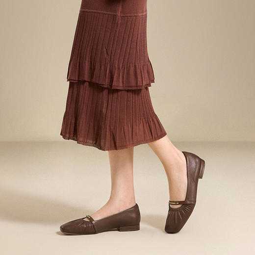 【静音系列】千百度羊皮低跟玛丽珍鞋女褶皱浅口单鞋A25485124 商品图2