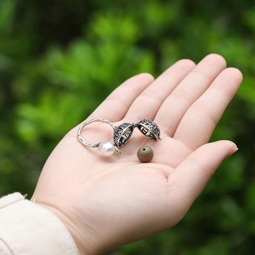 圆满镂空可替换香珠戒指 开口调节设计 （多款香味可选择 ）个性小众指环 随身便携香薰礼物送女友 商品图6