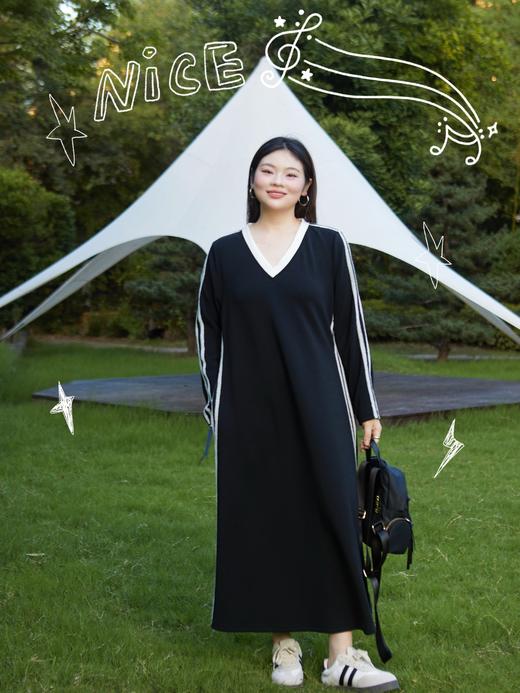 【撞色连衣裙】秋季最舒适的长袖连衣裙~穿得舒适又得体，轻松驾驭日常场合，面料透气、亲肤、排汗，有弹力，行动不拘束，空气层面料，成分：50%聚酯纤维，46.4%粘纤，3.6%氨纶；拼接：100%聚酯纤维 商品图11