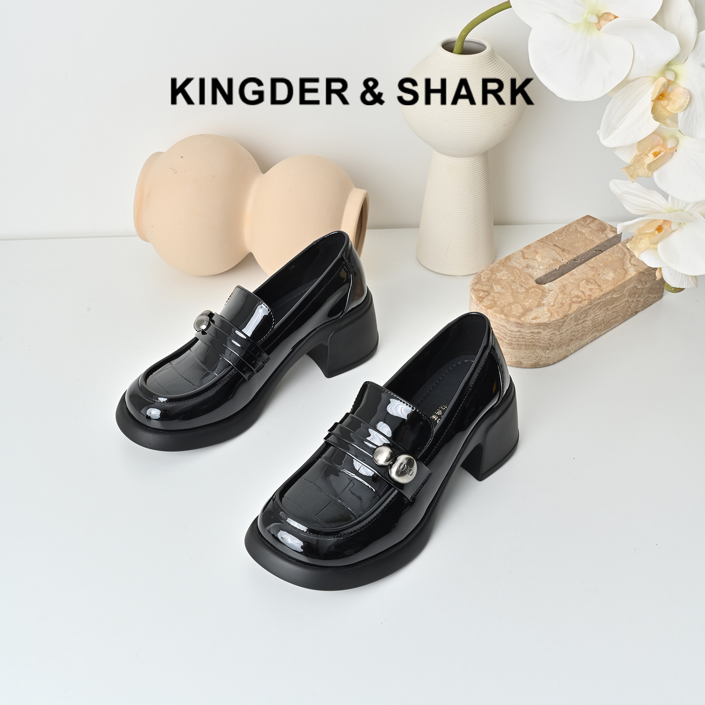 经典鲨2025秋季专柜新品百搭圆头中粗跟一脚蹬通勤乐福鞋女KC19-537271