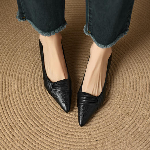 【预售5天】法式尖头小众设计感气质单鞋，中跟细跟时尚浅口低帮鞋HP&A2637 商品图2