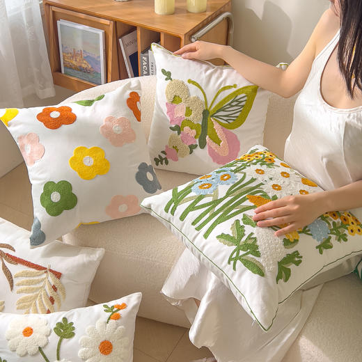 【品牌直发】加倍生活 花物语系列全棉毛巾绣抱枕 45*45cm yb0929003 商品图2