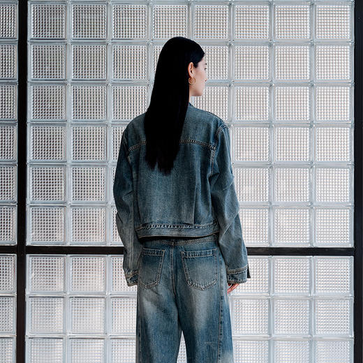 NEELLY纳俪商场同款秋季新款复古截断式牛仔外套女宽松慵懒短上衣N25082C01092 商品图1