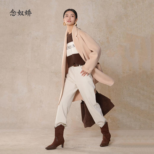 【商场同款】CNT5918 “ 奶白轻奢牛仔 ” 薄绒萝卜裤，透明烫钻阳光下好看新颖，低调精致 细腻拉绒暖意十足 商品图5