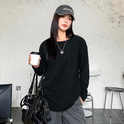 【叠穿百搭❗️弧形开叉打底T恤】显瘦遮肉，自带温柔滤镜，气质优雅！白色长袖女春秋简约宽松大码打底衫内搭纯色体恤上衣 商品图0