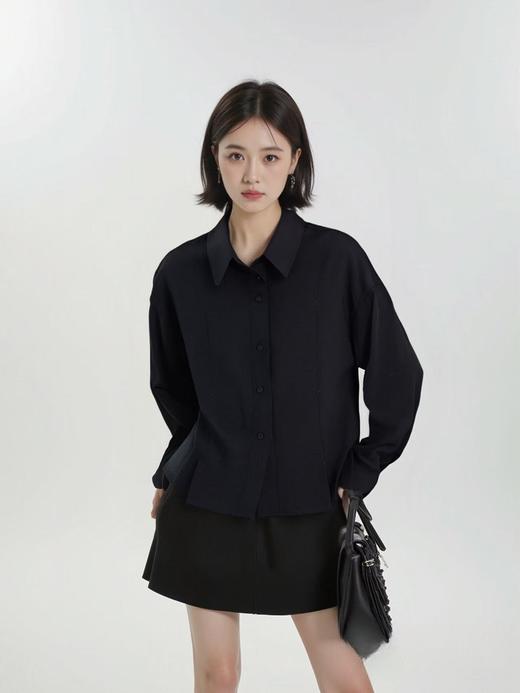 冰点价！仅限11.11！退货勿拍【秋新品】古泥7779 短款小开叉黑色衬衫-喜出 商品图0