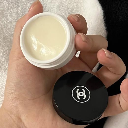 Chanel/香奈儿 山茶花润唇膏唇膜润泽唇霜 修复滋润水润保湿 10g 商品图0