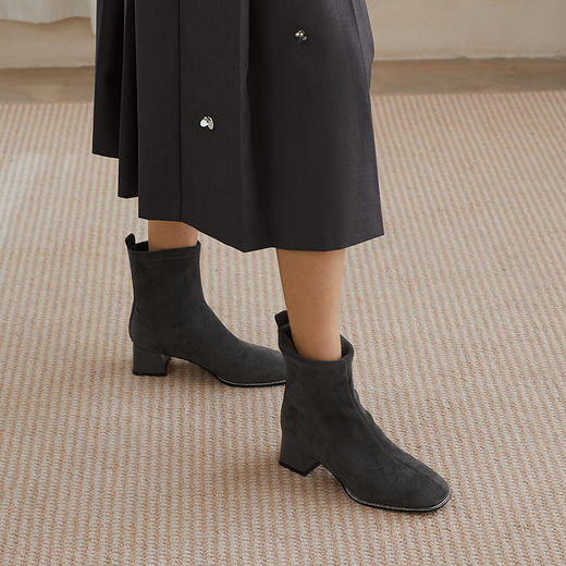 千百度粗中跟弹力袜靴女瘦瘦靴时尚钻饰短靴子时装靴A25551815 商品图2