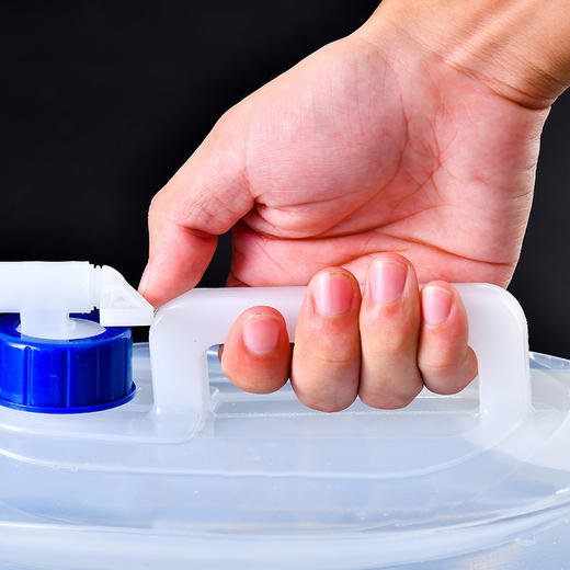 【折叠水阀！食品级材质】自带控流水阀门，快速装水，户外露营伸缩折叠水桶PE伸缩水壶汽车应急蓄水桶野营塑料龙头水袋便携。rb 商品图3