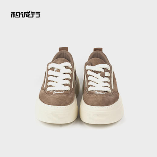 和诚行2025秋季新款男式厚底轻便百搭休闲板鞋0930253 商品图2