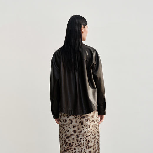 NEELLY纳俪商场同款秋季新款时尚宽松皮衣外套女百搭质感上衣N25082C01091 商品图1