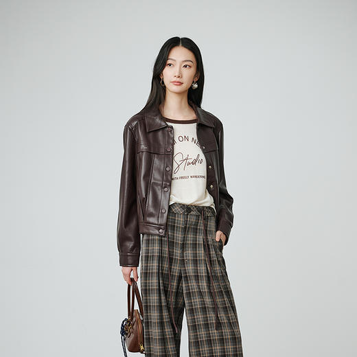 NEELLY纳俪商场同款秋季新款时尚复古翻领短夹克女简约廓形感外套N25084C06607 商品图3