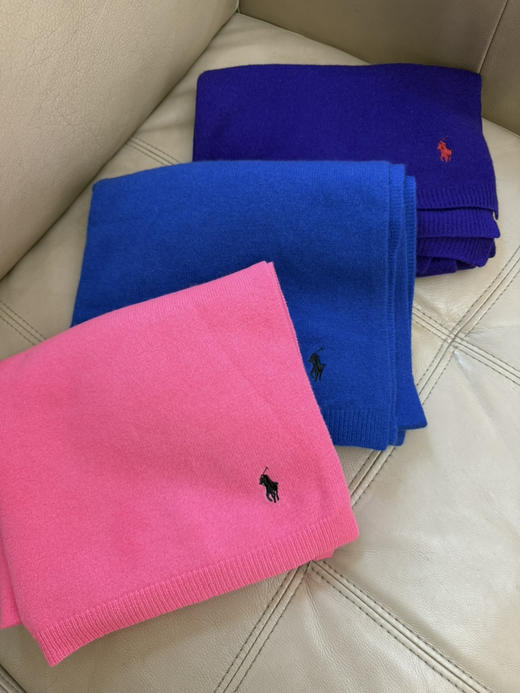 915-7 渠道货 小马刺绣 百分百羊绒 炒鸡炒鸡软糯 大尺寸长围巾 商品图1