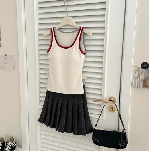 老米优品🎈3-5天！复古运动gril风《撞色拼接U领无袖弹力背心》自带一体胸垫！BX250916B 商品图5