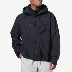 【12.21圣诞专享礼遇】
安德玛UA春夏L4L Urban Explorer男子户外运动夹克1387991-001