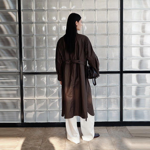 NEELLY纳俪商场同款秋季新款设计感宽松长风衣女经典时尚休闲外套N25082F01096 商品图1