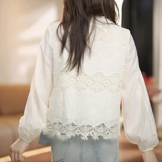 NP3303蕾丝上衣女长袖2025春季新款甜美花边装饰法式白衬衫洋气百搭衬衣 商品图4
