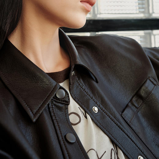 NEELLY纳俪商场同款秋季新款时尚宽松皮衣外套女百搭质感上衣N25082C01091 商品图2