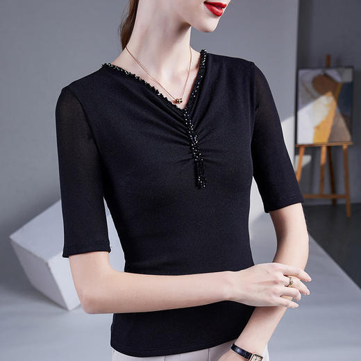 百媚生 中袖小衫V领钉珠网纱T恤女五分袖打底衫MC46893 商品图4