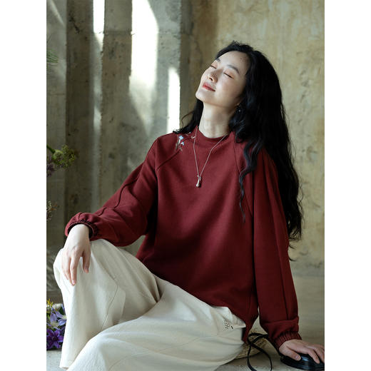 牧衣游原创 舒适棉手工刺绣卫衣女新款柔软亲肤百搭套头上衣 祈秋 商品图1