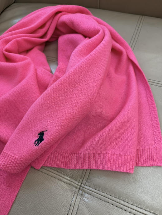 915-7 渠道货 小马刺绣 百分百羊绒 炒鸡炒鸡软糯 大尺寸长围巾 商品图5