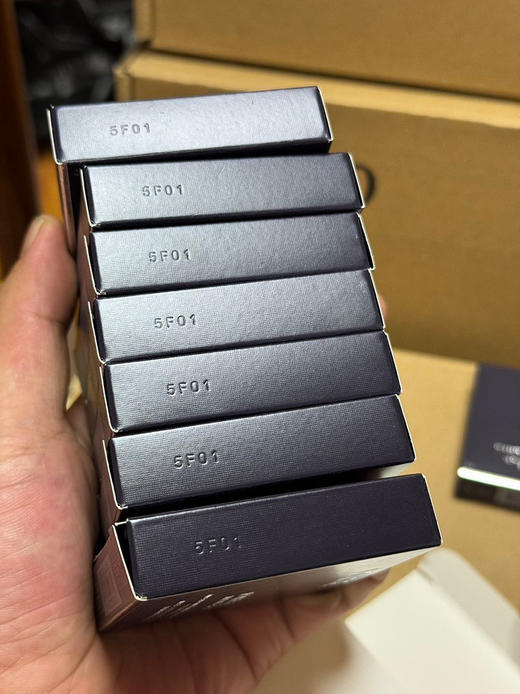 正品！法国原装进口！迪の奥凝脂恒久粉饼 柔雾养肤气垫粉底bb 商品图3