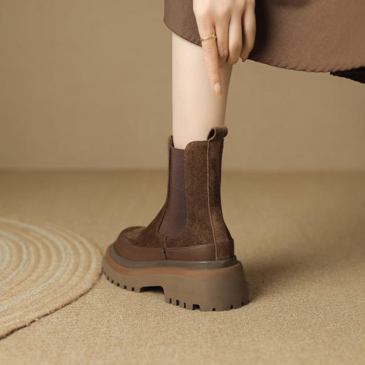 【预售5天】轻巧舒适圆头松糕底切尔西靴女秋冬新款真皮复古磨砂厚底短筒骑士靴MDY&AM2169-20 商品图4