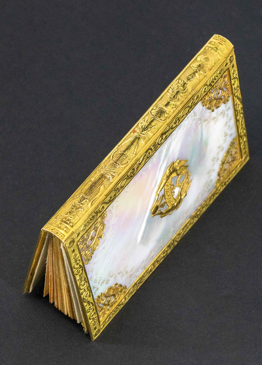 独角鹿西洋古董1818年代法国复辟时期出品天使卷叶纹铜鎏金精雕装饰母贝封面附日历诗集记事本 商品图2