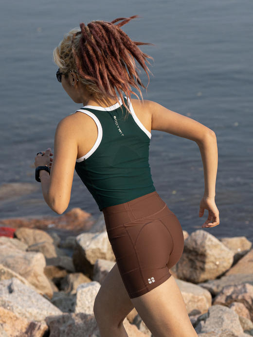 身体智慧 BODYWIT 女款 飞天 马拉松短背心 商品图3