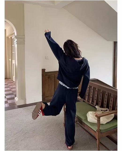 【秋上新】（套装）808黑色连帽上衣➕蕾丝边直筒裤两件套-喜出 商品图5